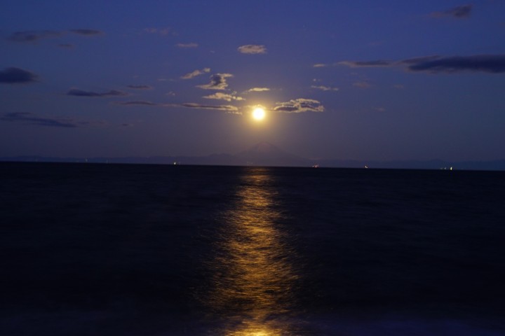 「満月の夜に」に掲載している画像